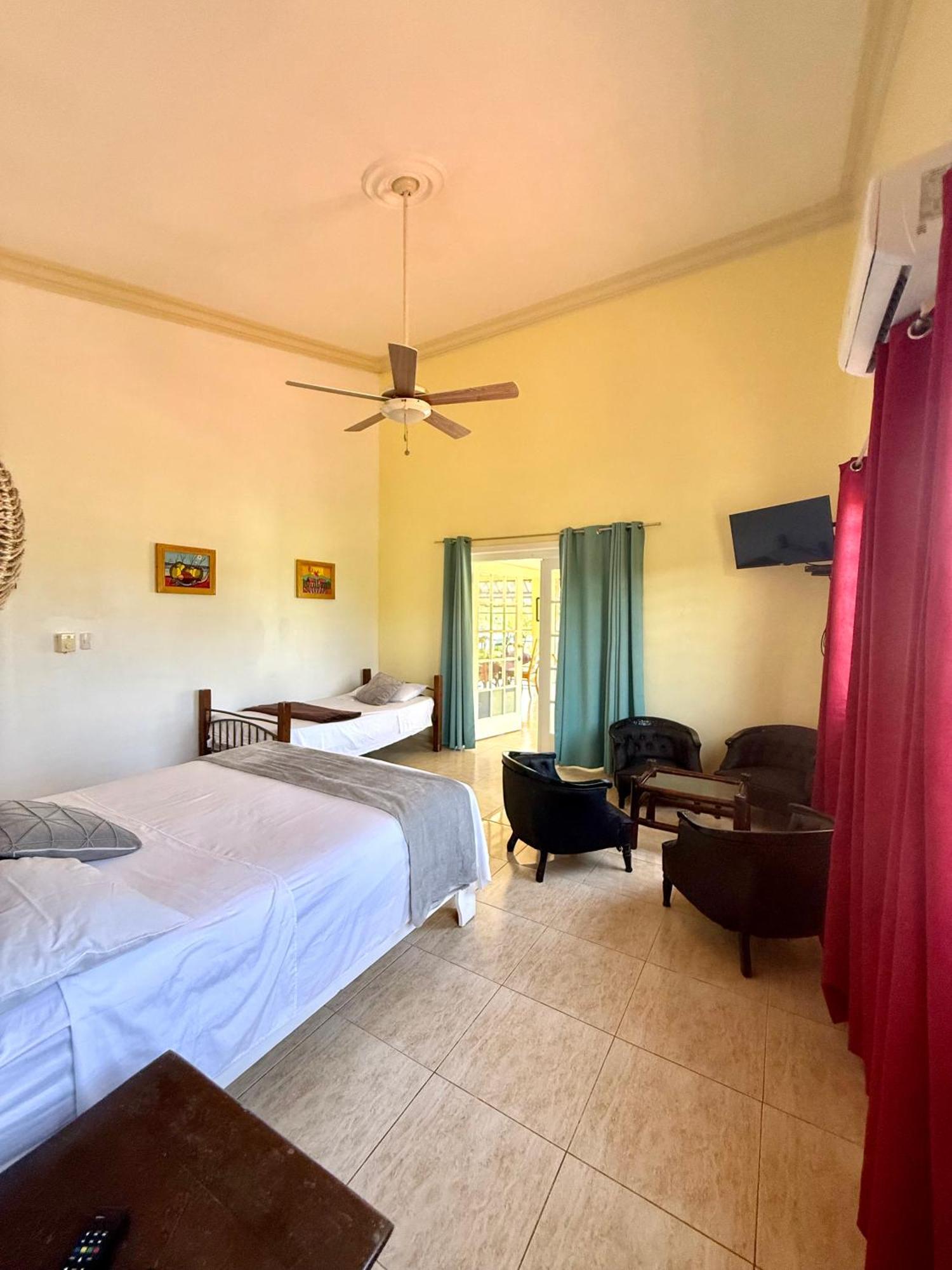 Hotel Al Mare Barahona Eksteriør bilde